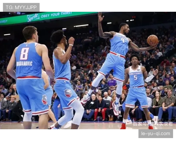 弗林蓬右路爆发！助攻亮眼助球队赛季回暖，速度与技巧惊艳全场