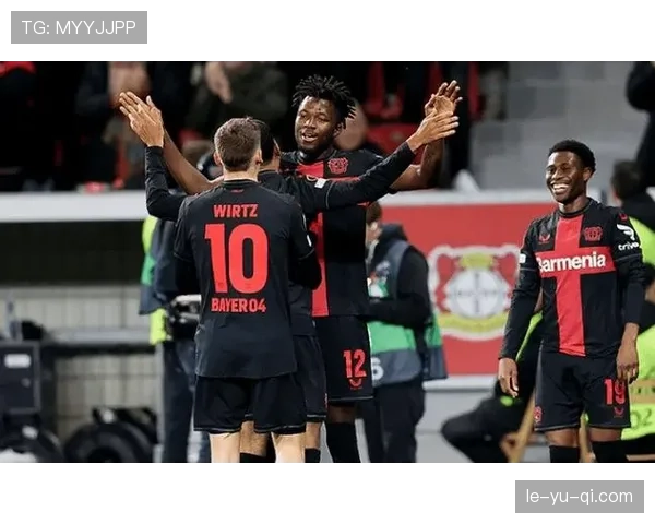 德国球迷齐聚新球场，热情助威主队欧冠状态回暖